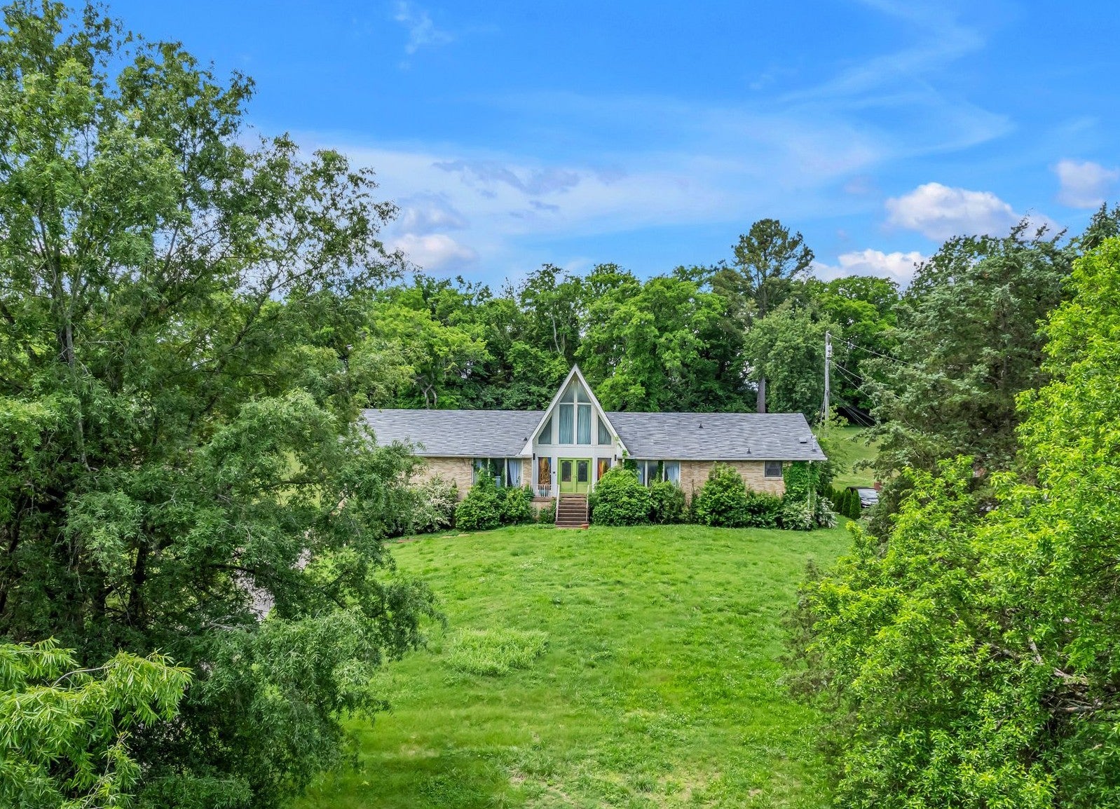 Home for sale in 4219 W Hamilton Rd Nashville, TN