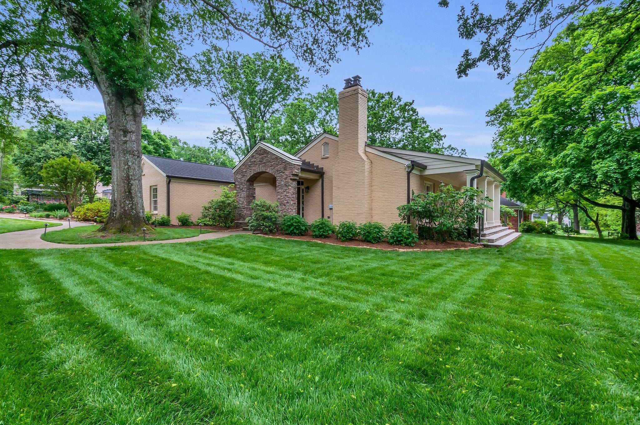 Home for sale in 601 Timber Ln Nashville, TN