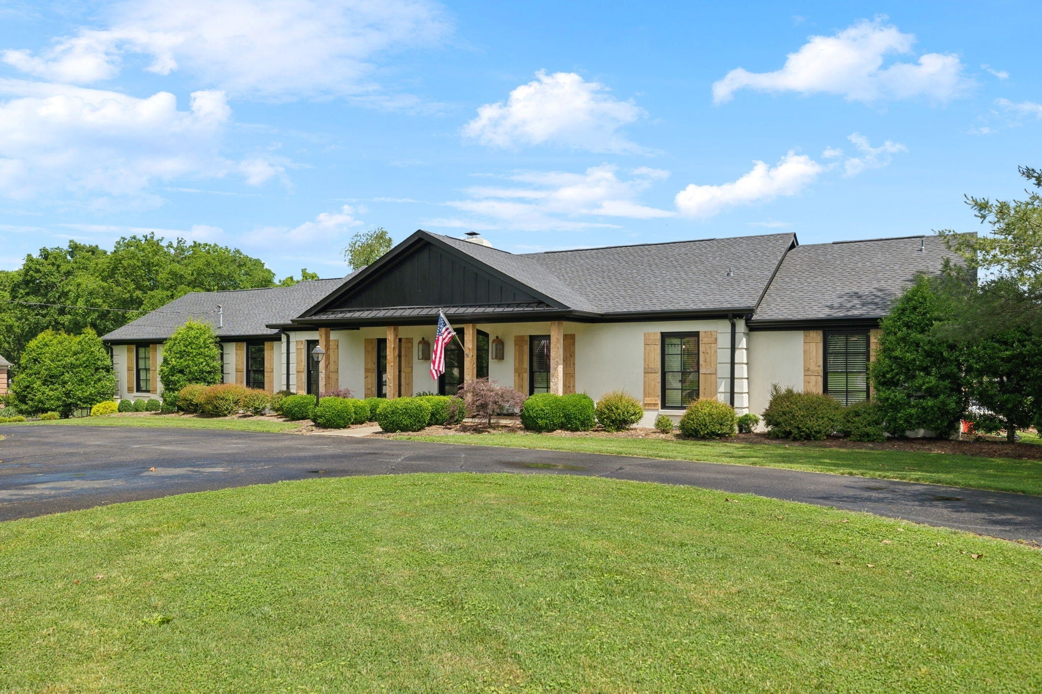 Home for sale in 106 Steeplechase Ln Nashville, TN