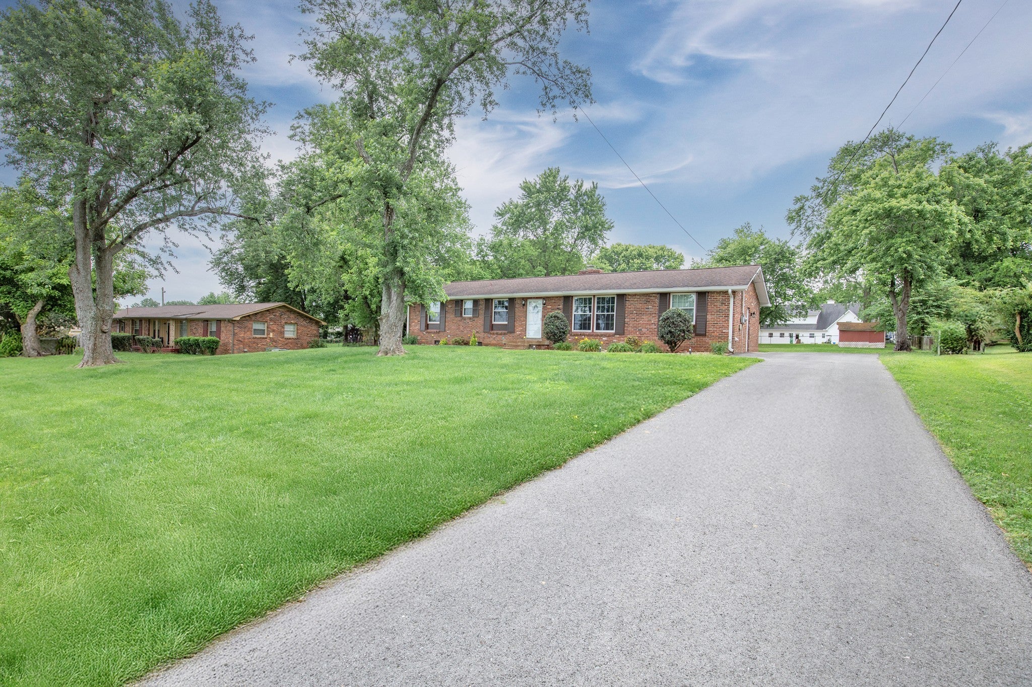 Home for sale in 111 Neverbreak Dr Hendersonville, TN