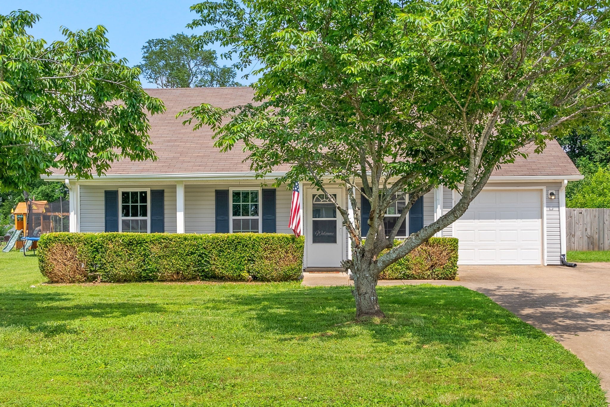 Home for sale in 1033 Waterford Cir Clarksville, TN