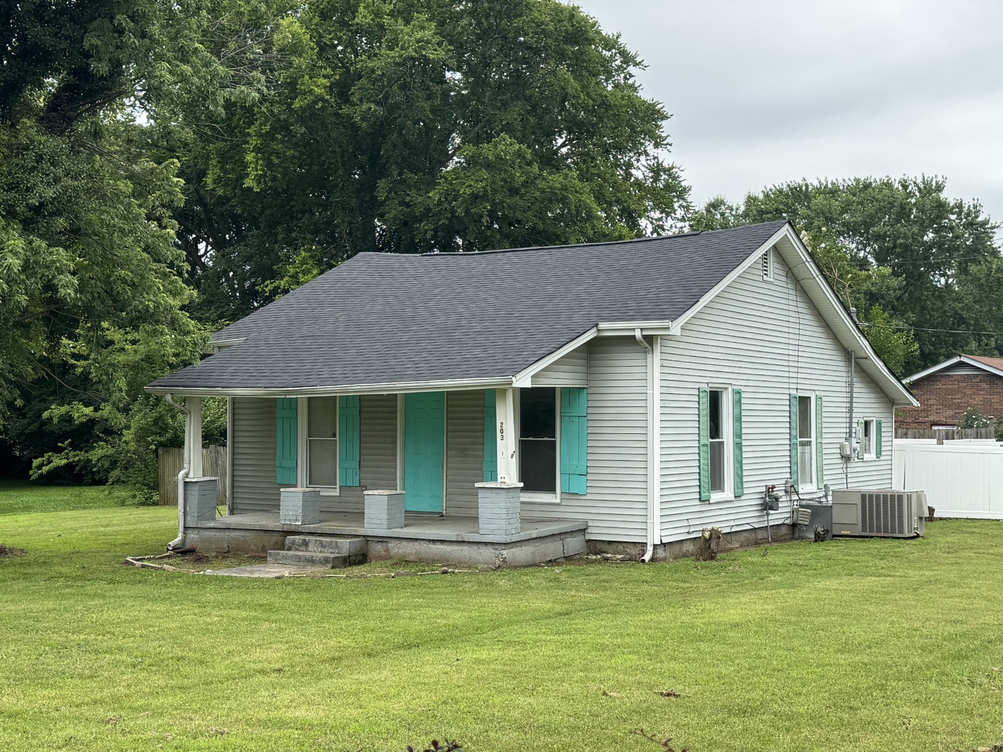 Home for sale in 203 Coles Ferry Rd Gallatin, TN