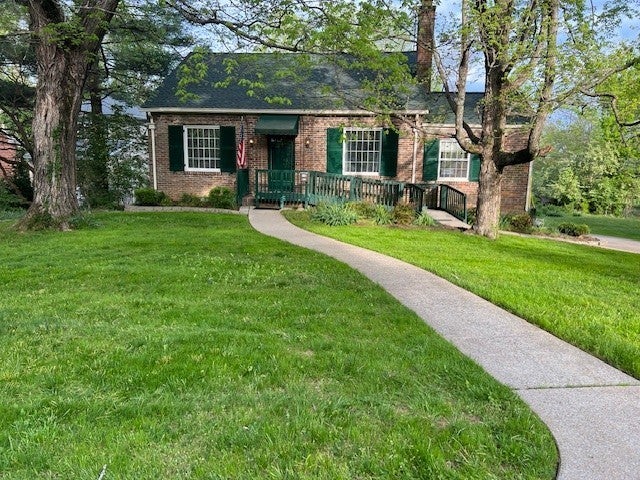 Home for sale in 115 Maplemere Dr Clarksville, TN