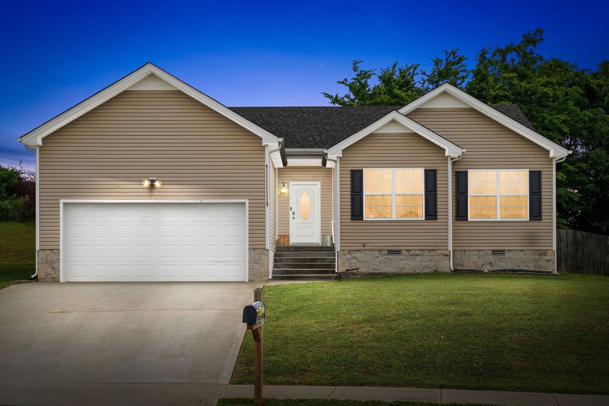 Home for sale in 1382 Whitt Ln Clarksville, TN