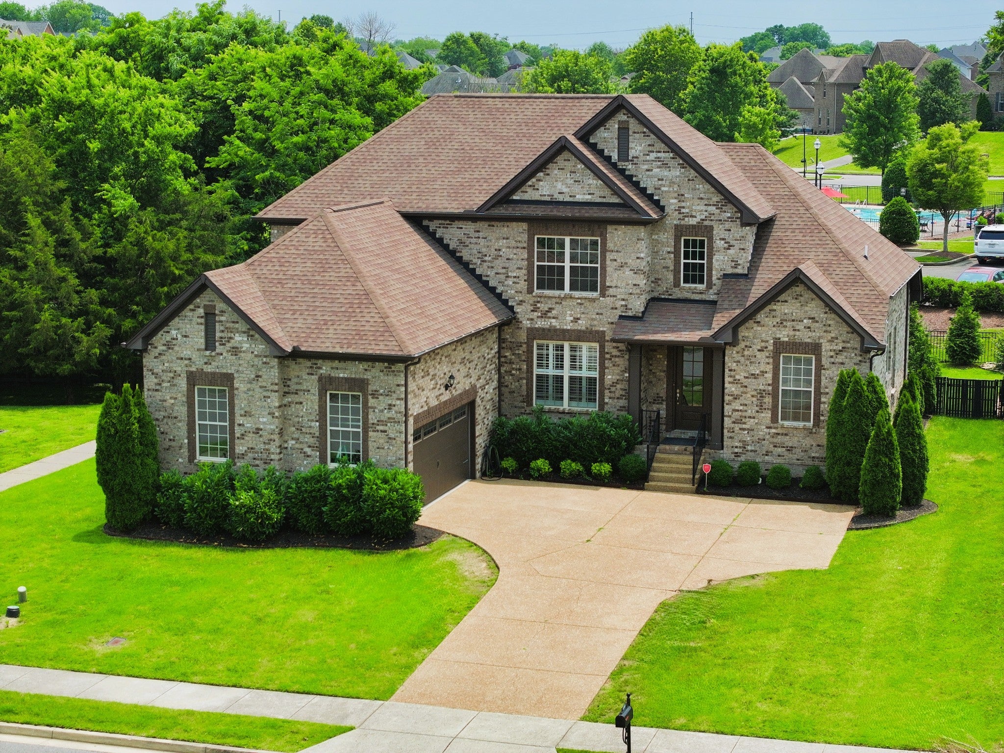Home for sale in 131 N Shadowhaven Way Hendersonville, TN