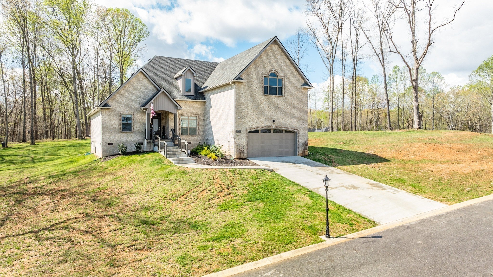 Home for sale in 594 Bumblebee Way Clarksville, TN