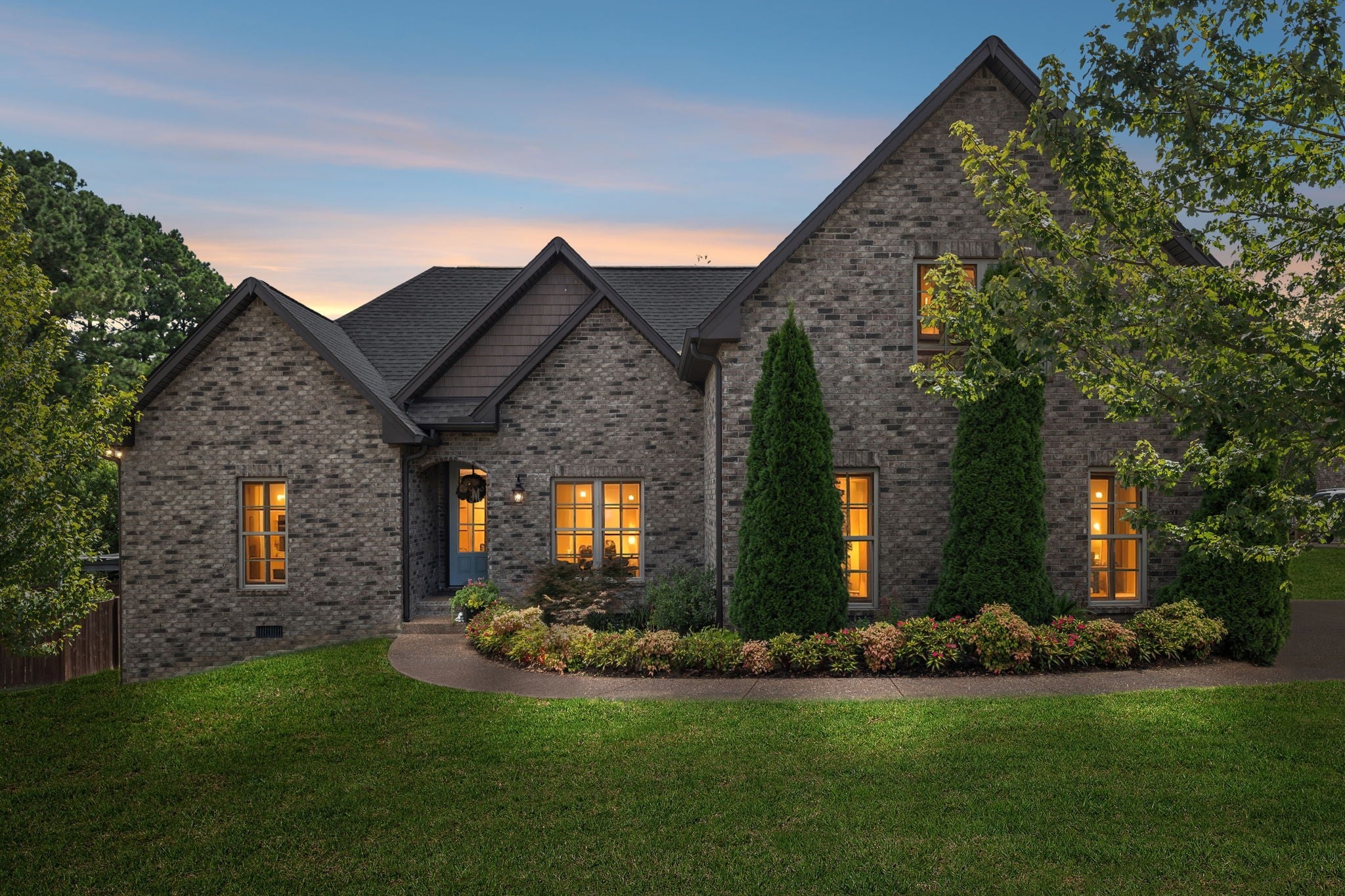 White House Real Estate - Residential for sale