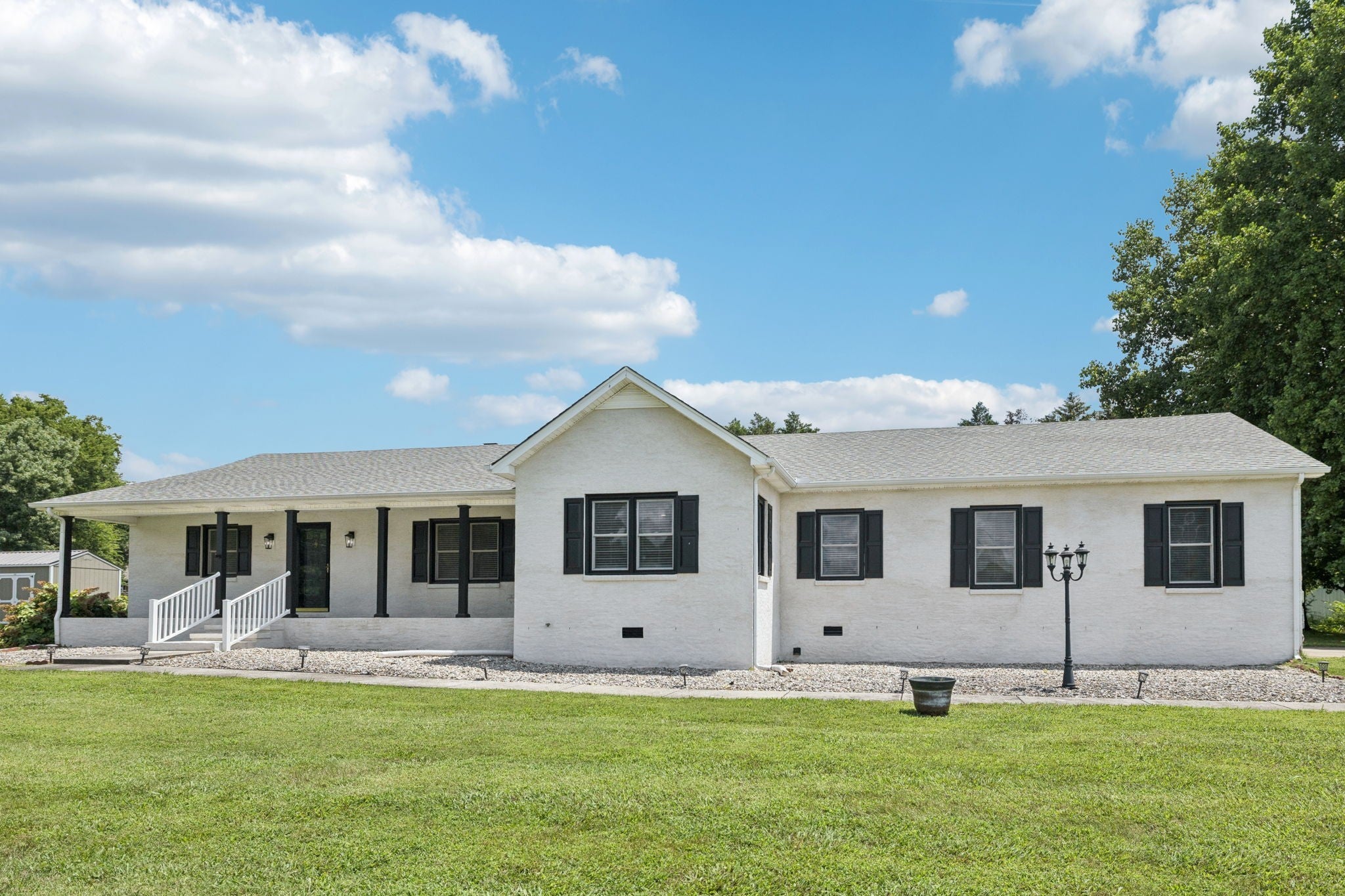 Home for sale in 2927 Kerry Ln Murfreesboro, TN