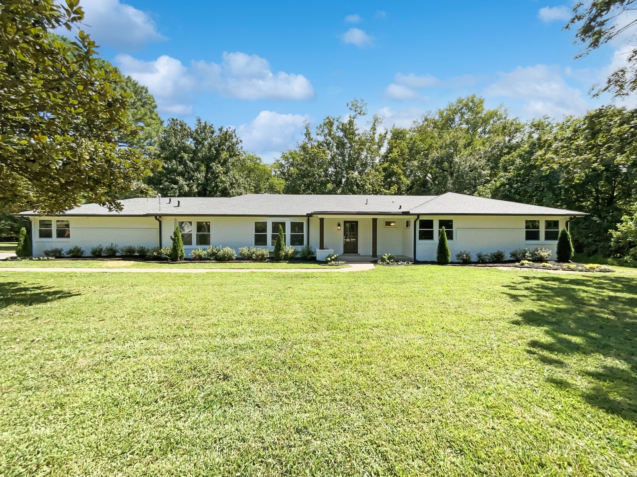 Home for sale in 6112 Gardendale Dr Nashville, TN