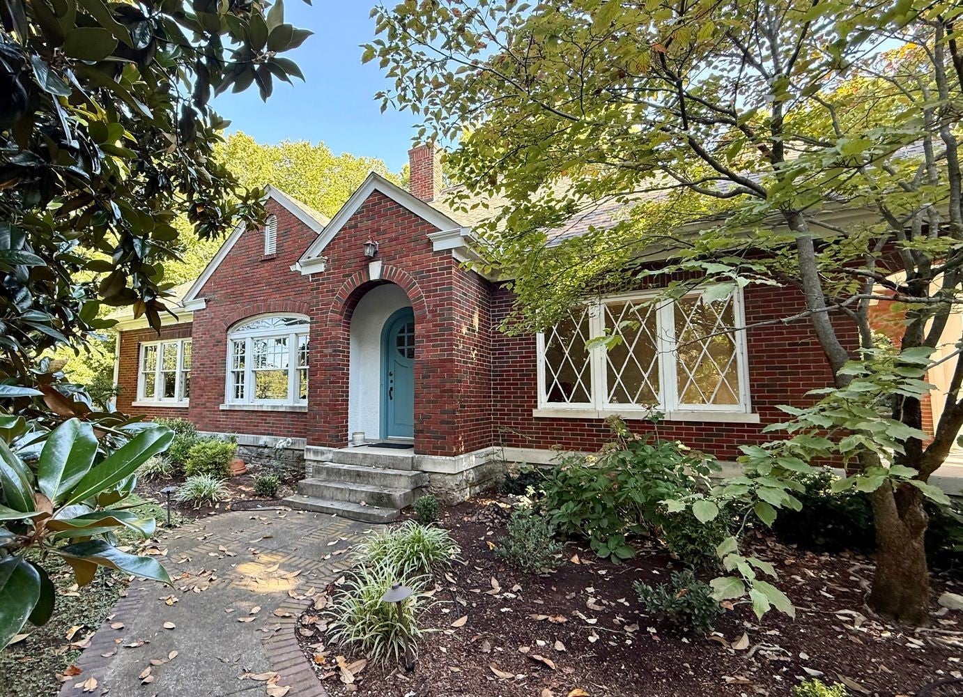 Home for sale in 1710 Stokes Ln Nashville, TN