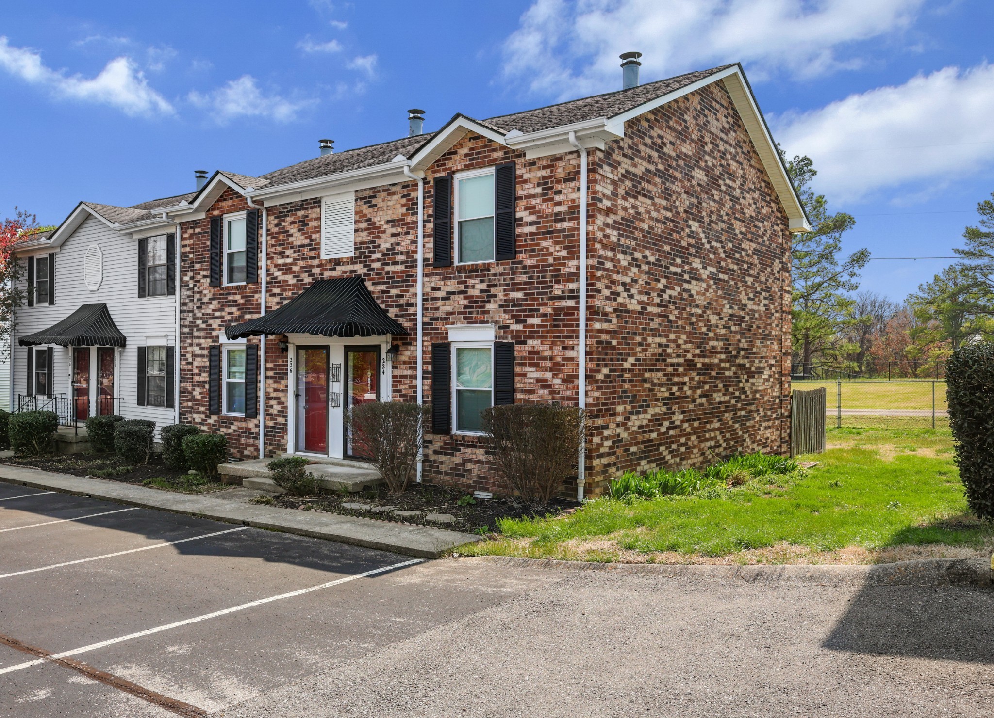 Home for sale in 224 Edgewood Dr Hendersonville, TN