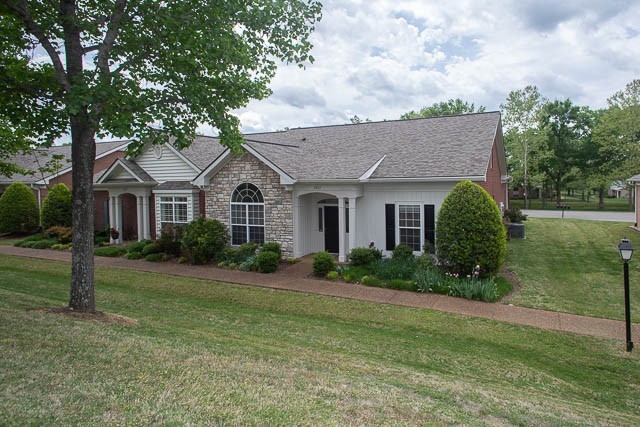 Home for sale in 7037 Sunrise Cir Franklin, TN