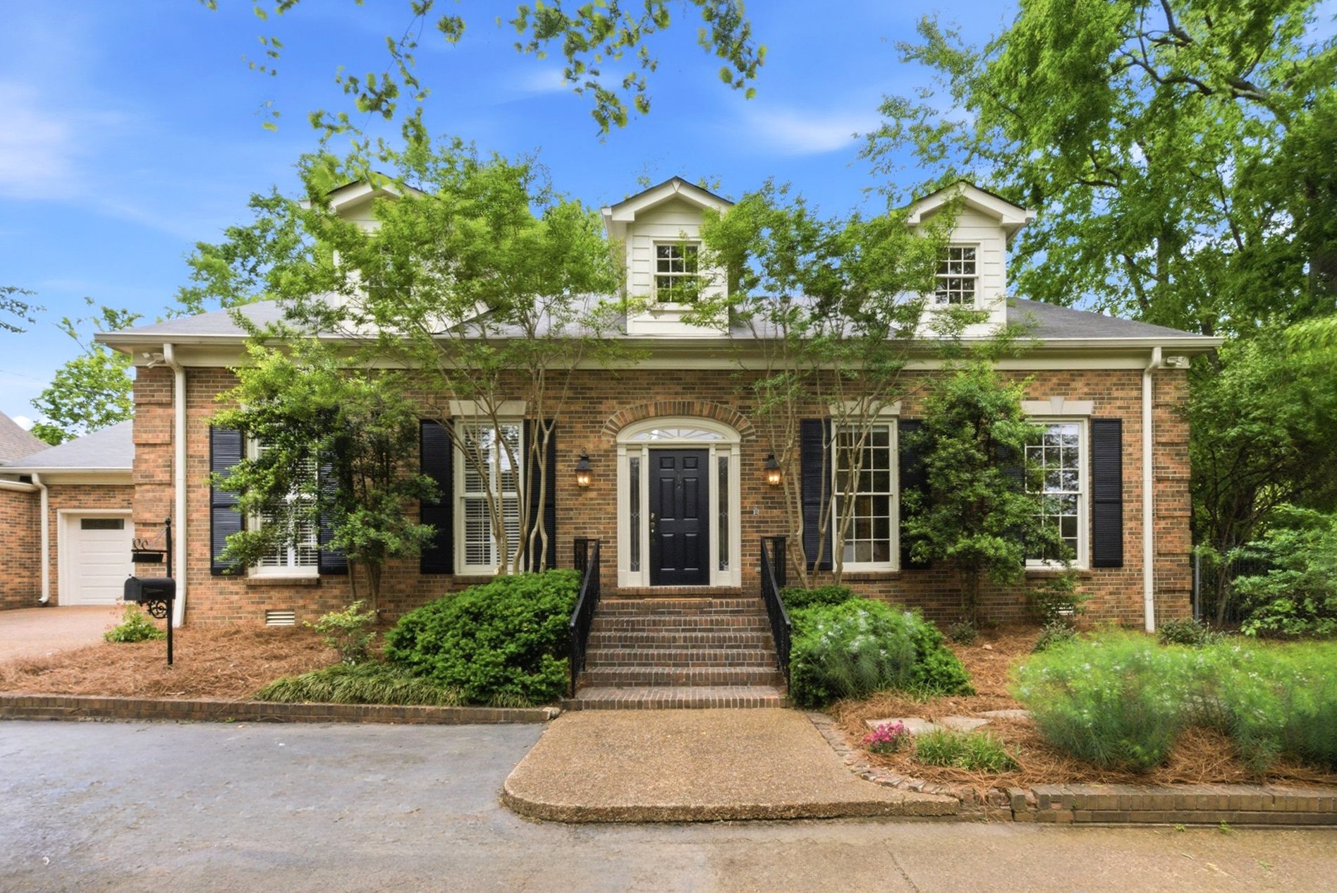 Home for sale in 4106 Estes Rd Nashville, TN