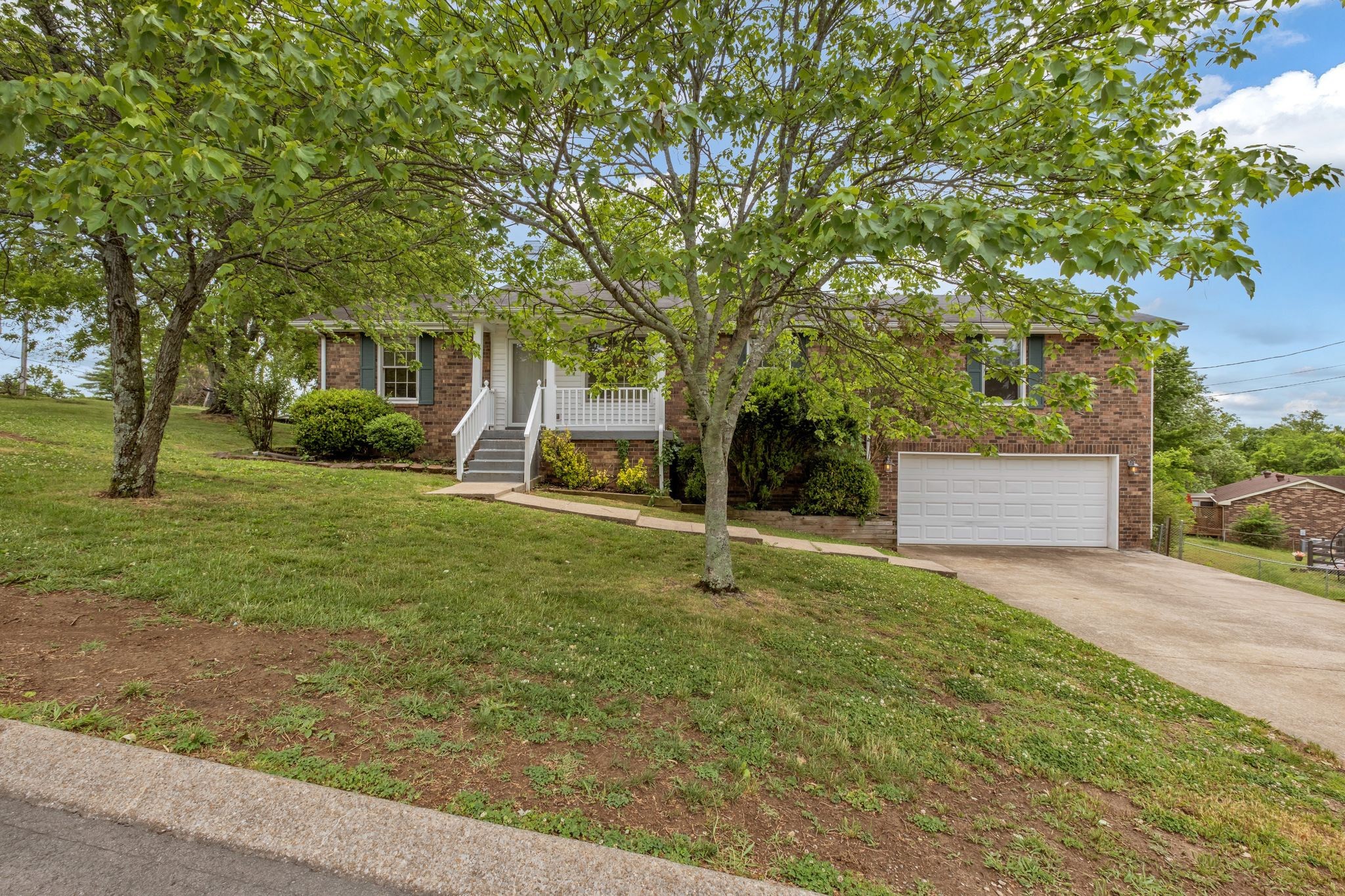Residential Real Estate for sale in Hendersonville, TN