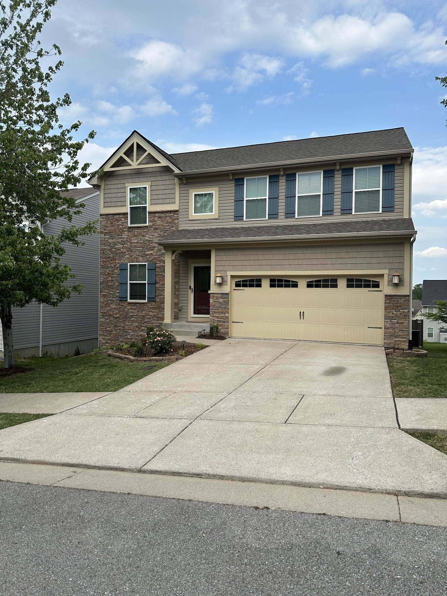 Home for sale in 525 Wolfeboro Ln Nashville, TN