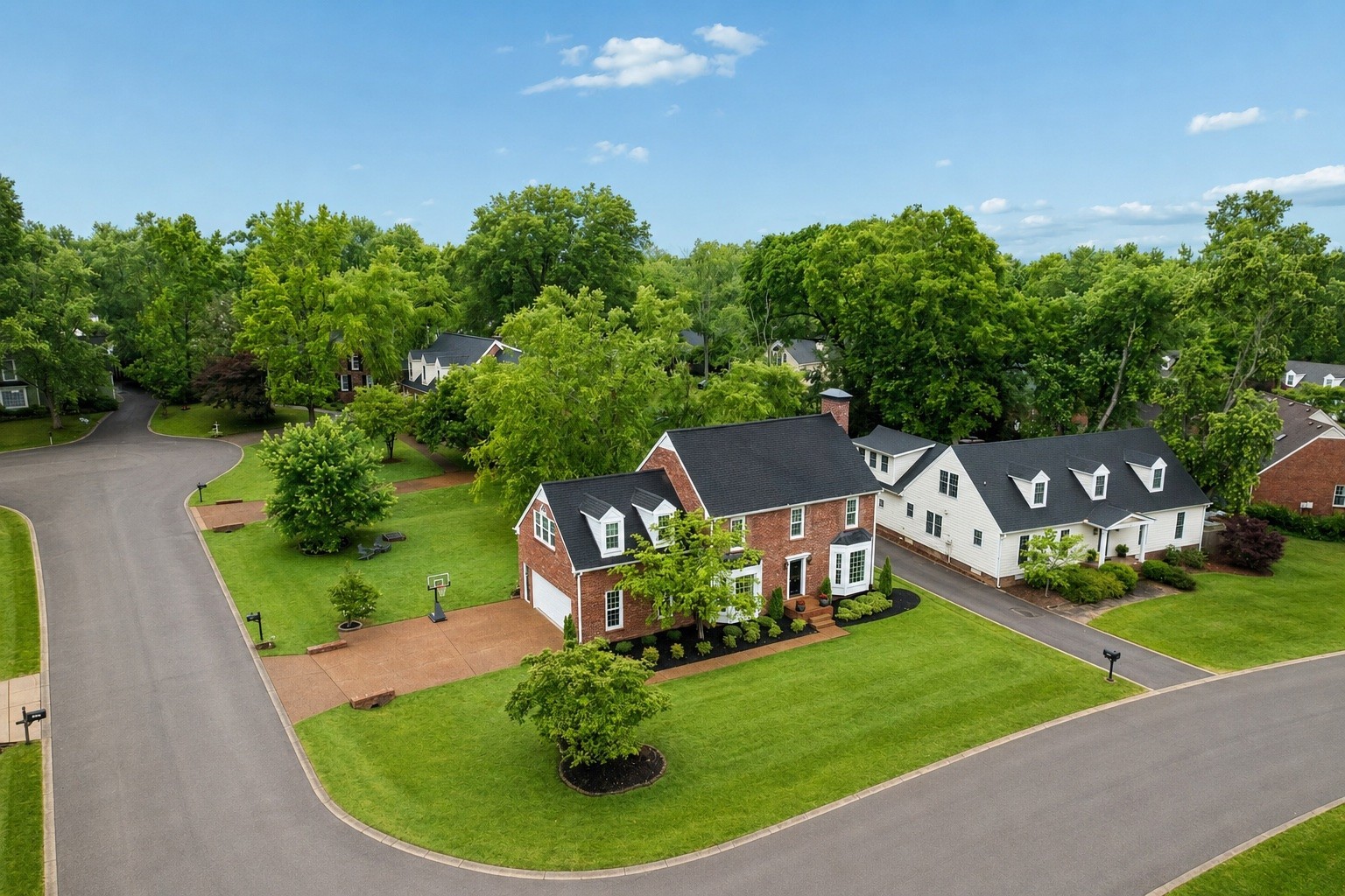 Home for sale in 141 Cottonwood Dr Franklin, TN