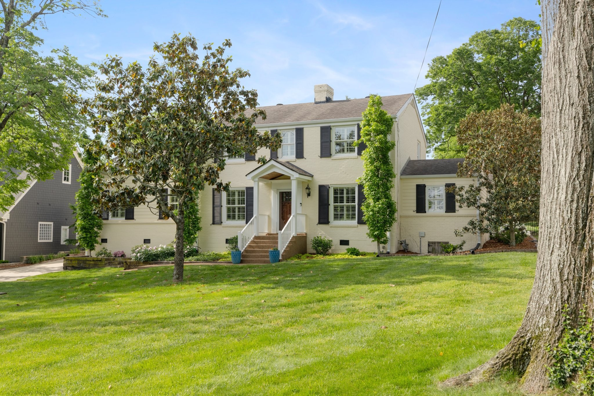 Home for sale in 2527 Hobbs Rd Nashville, TN