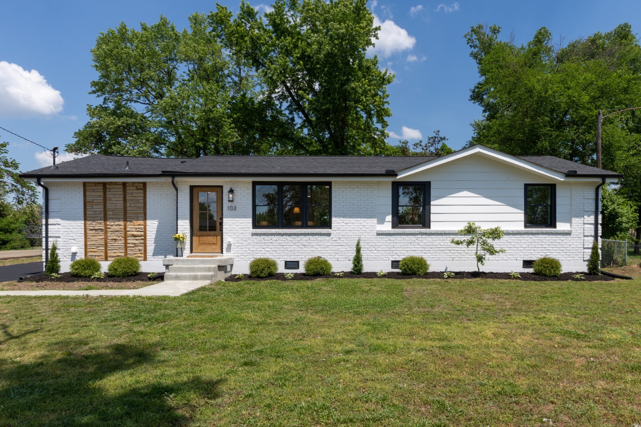 Residential Real Estate for sale in Hendersonville, TN