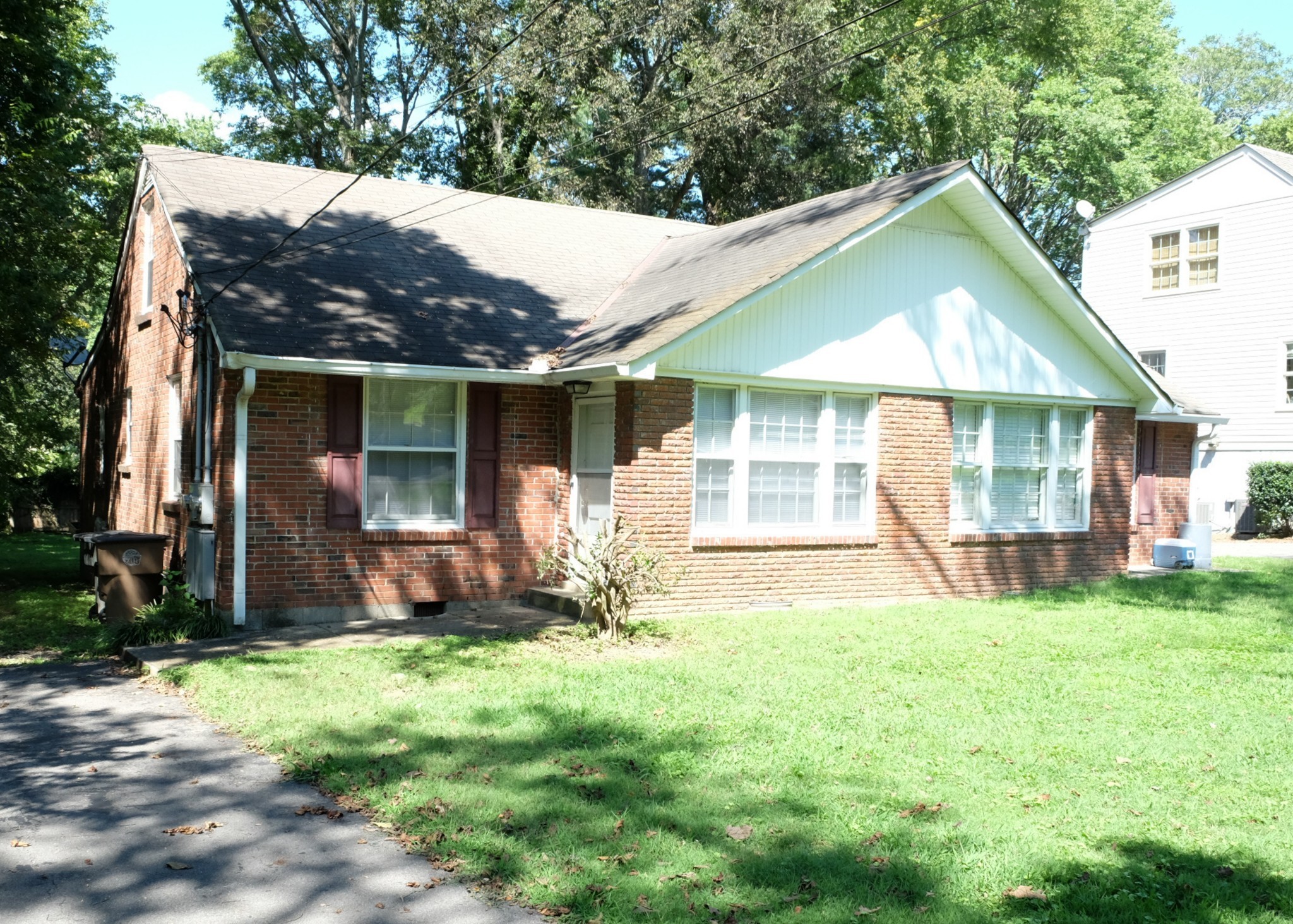 Home for sale in 1106 Woodvale Dr Nashville, TN