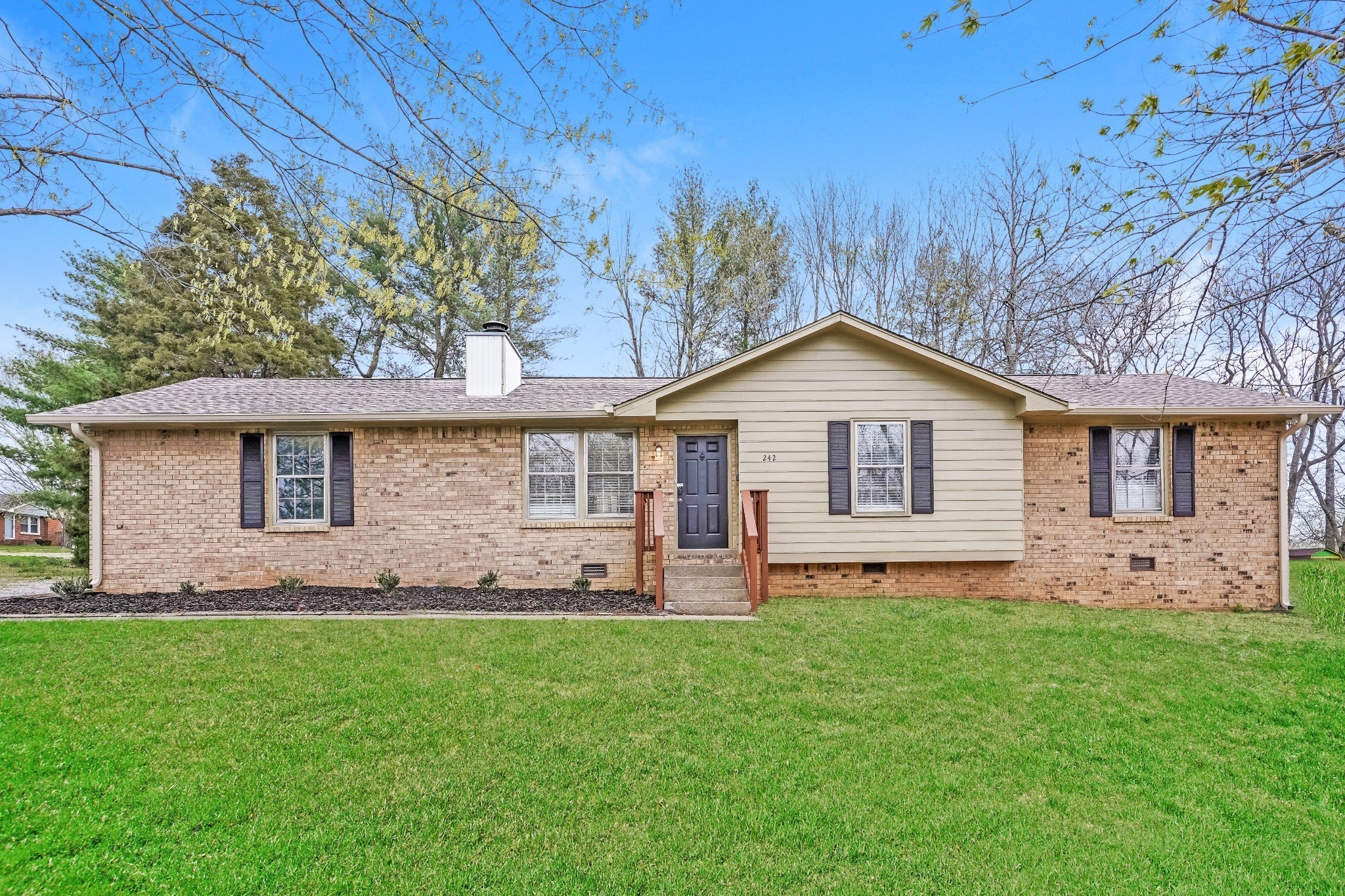 Home for sale in 242 Iris Dr Hendersonville, TN