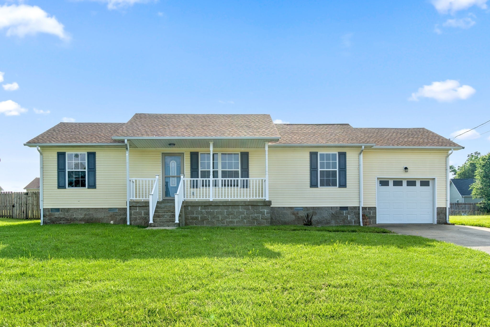 Oak Grove Real Estate - Residential Lease for sale