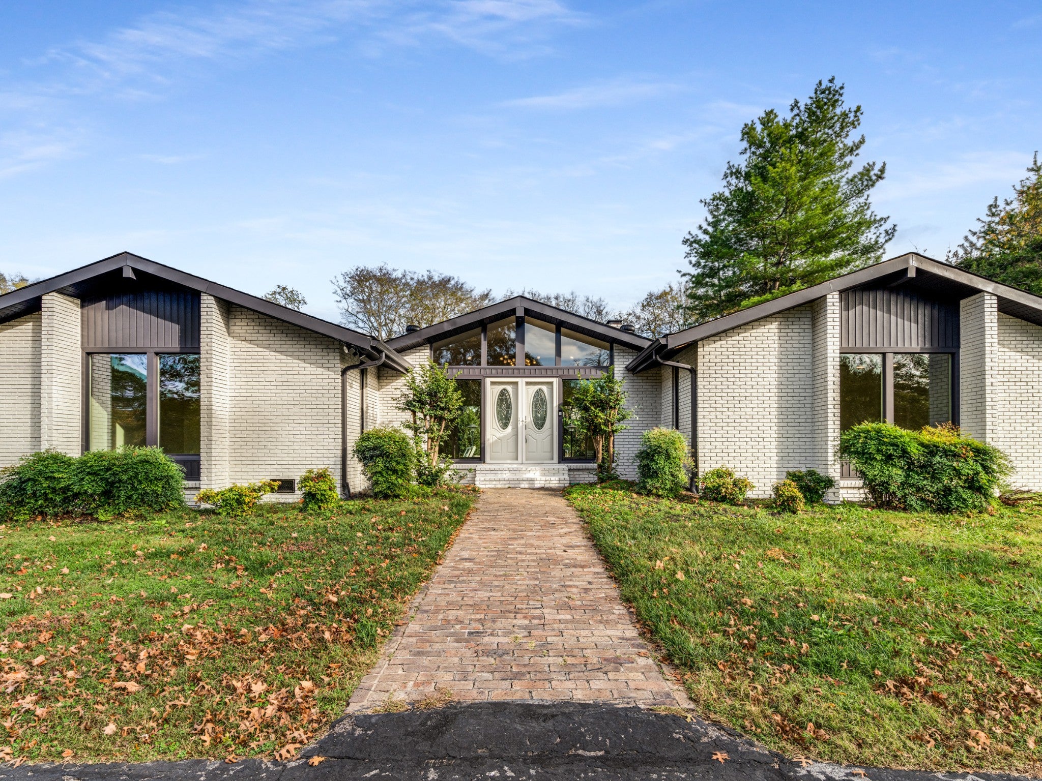 Brentwood Real Estate - Residential Lease for sale