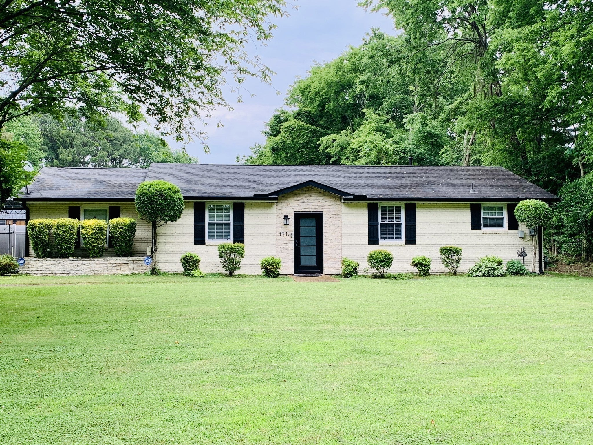 Home for sale in 1712 Liberty Rd Brentwood, TN
