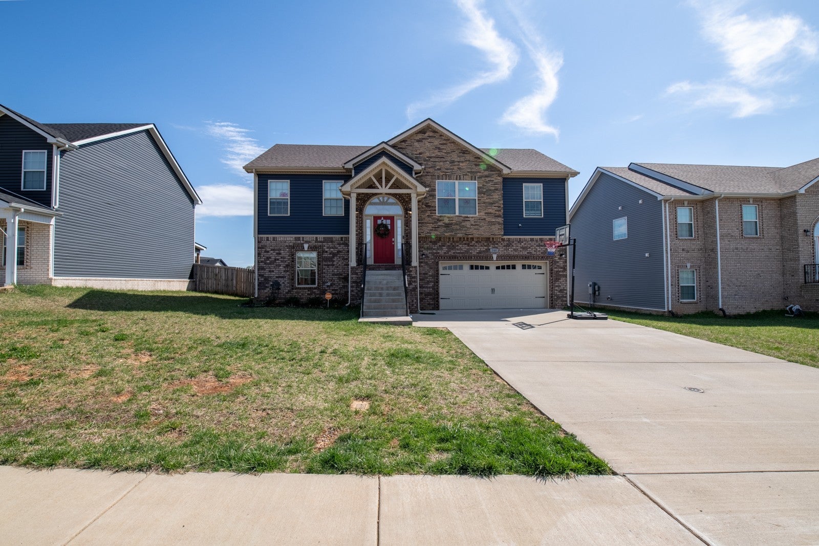 Home for sale in 340 Dugger Dr Clarksville, TN