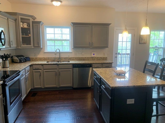 Brentwood Real Estate - Residential Lease for sale