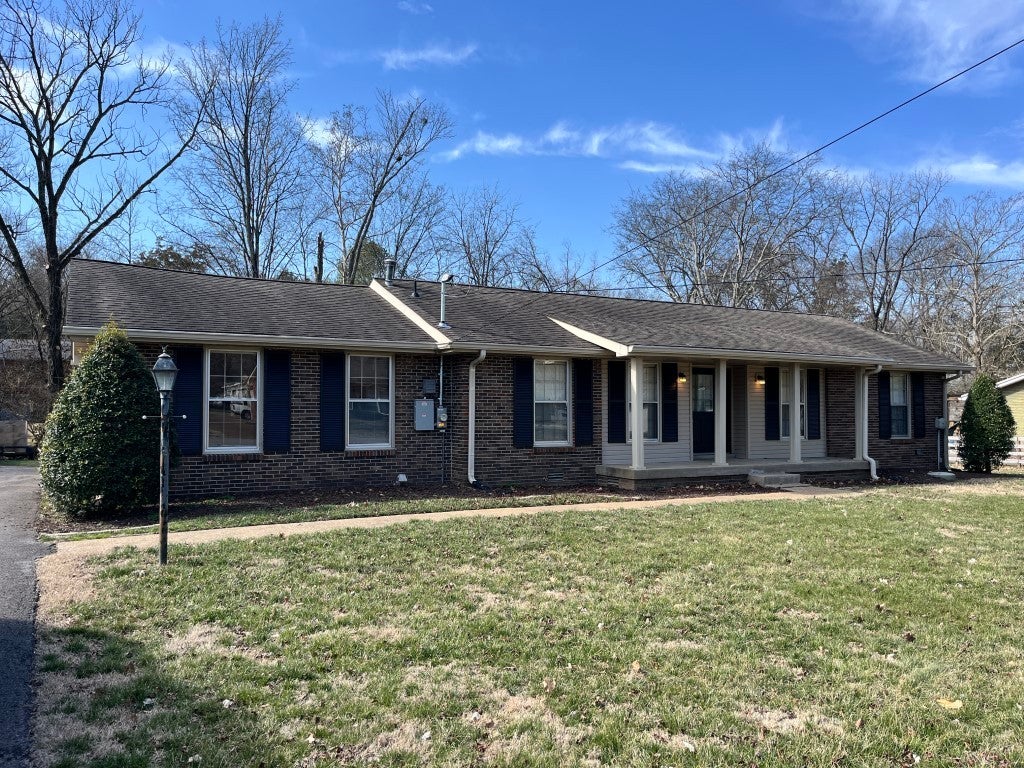 Home for sale in 1021 Chapel Ct Franklin, TN