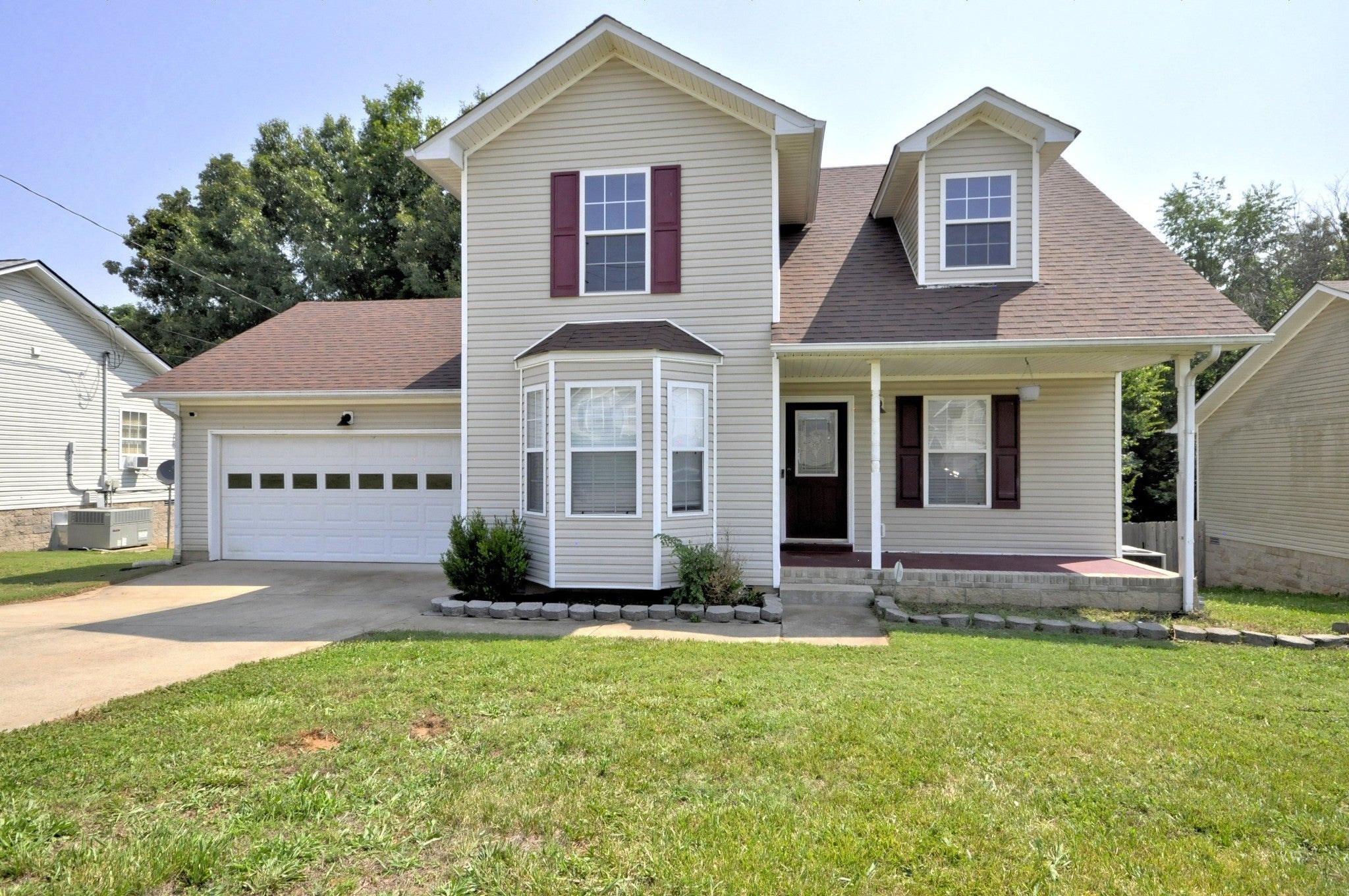 Home for sale in 206 Grant Ave Oak Grove, KY