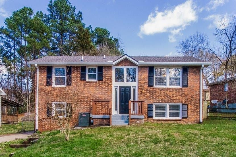 Home for sale in 908 Algonquin Ct Antioch, TN