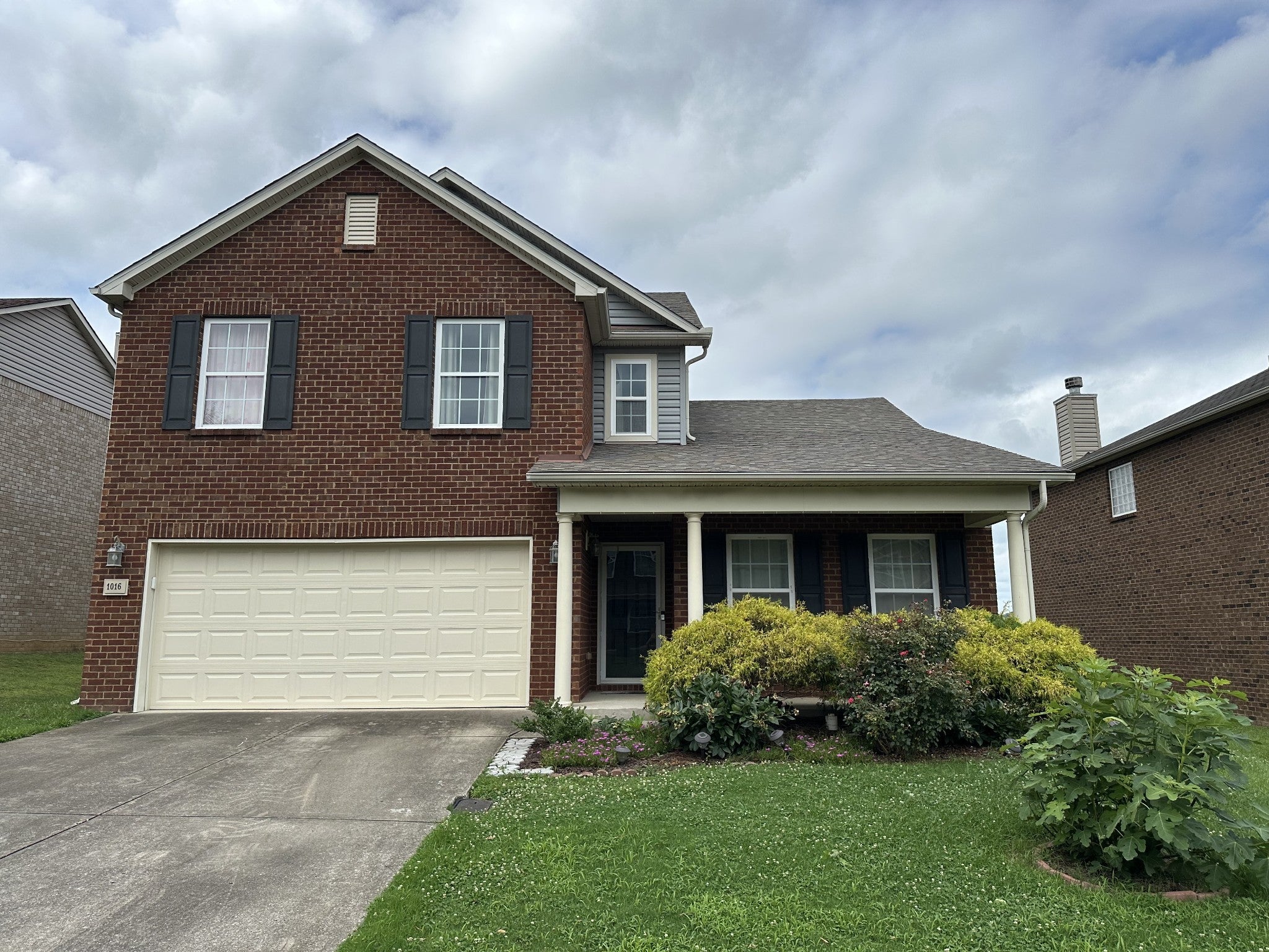 Hendersonville Real Estate - Residential Lease for sale