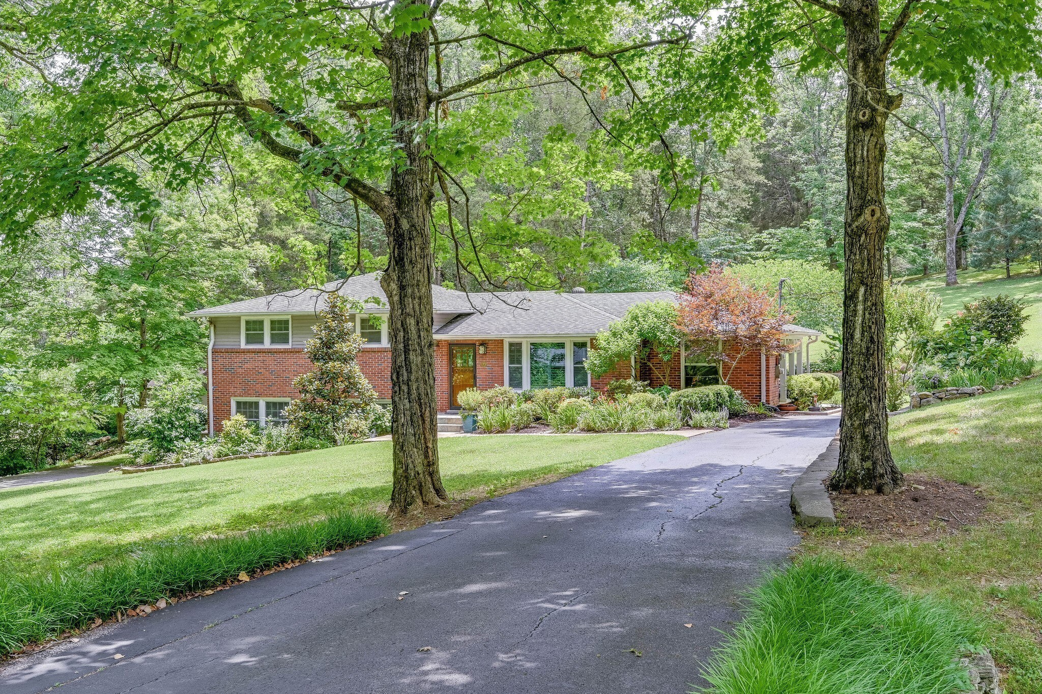 Home for sale in 682 Shawnee Dr Nashville, TN