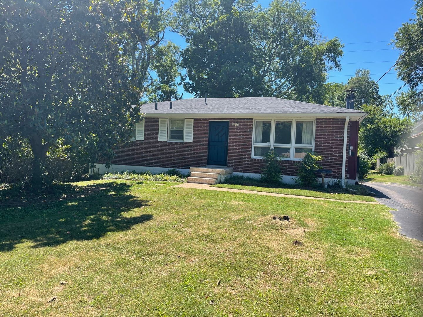 Home for sale in 1220 Harwood Dr Nashville, TN