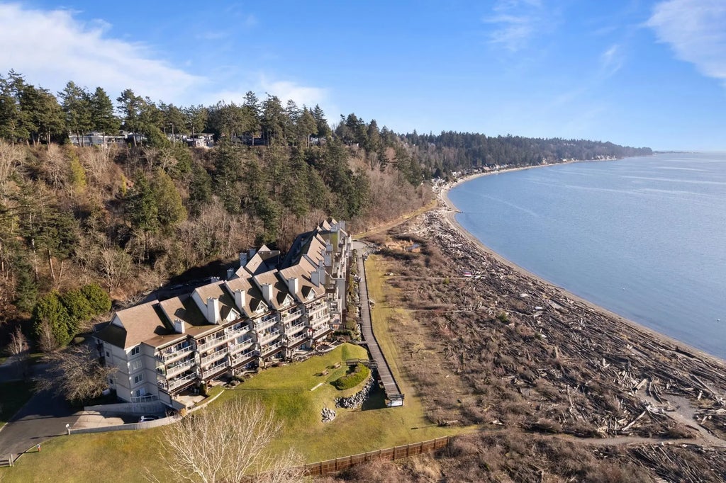 1120 Tsatsu Shores Drive 320, Tsawwassen