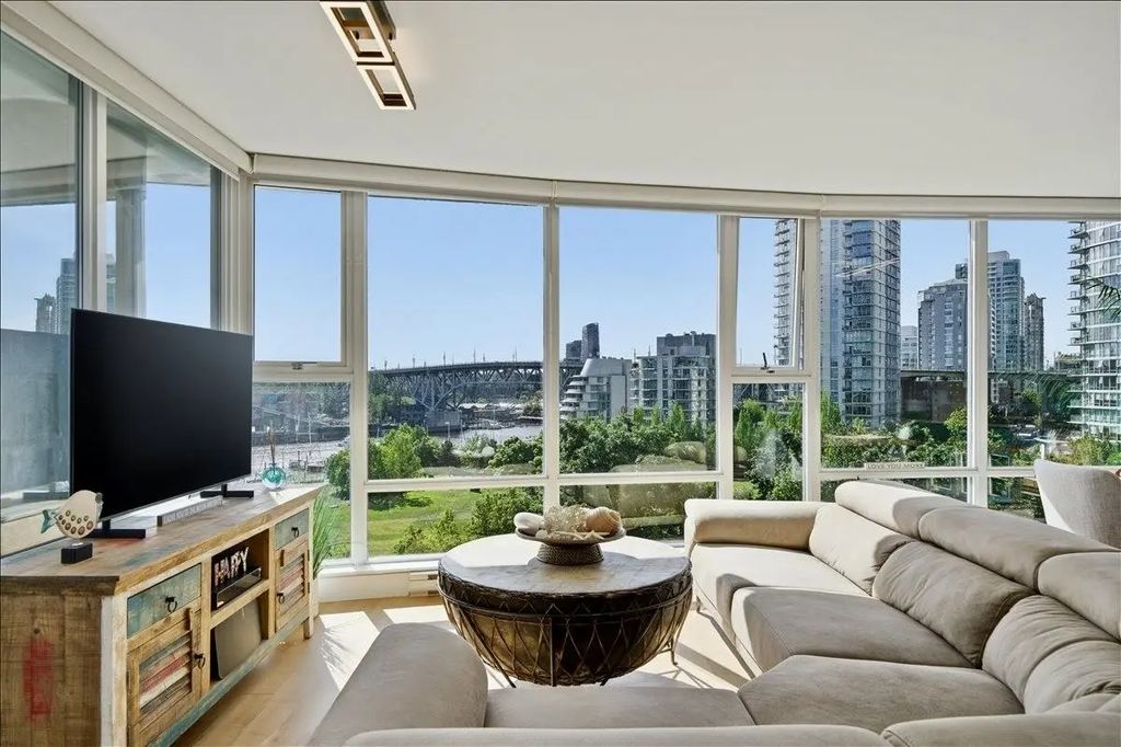 455 Beach Crescent 803, Vancouver