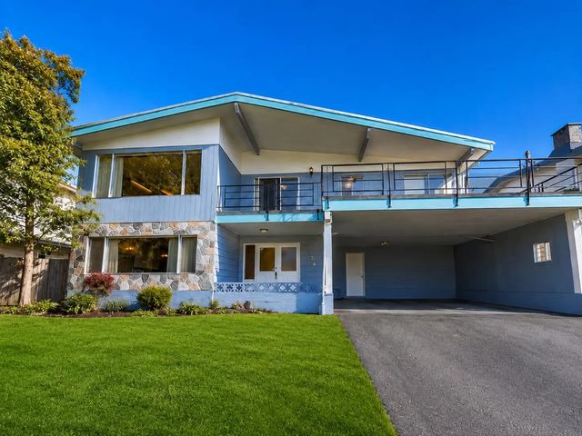 6096 Service Street, Burnaby
