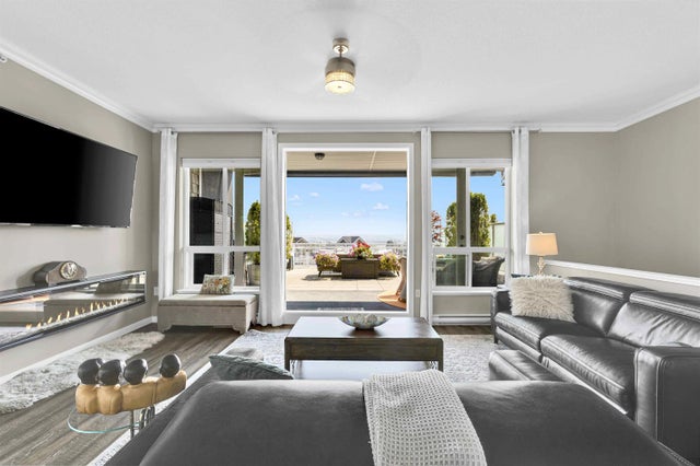 6470 194 Street 409, Surrey