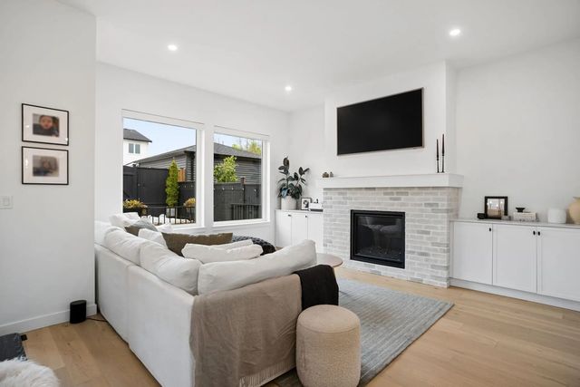 19624 75a Avenue, Langley