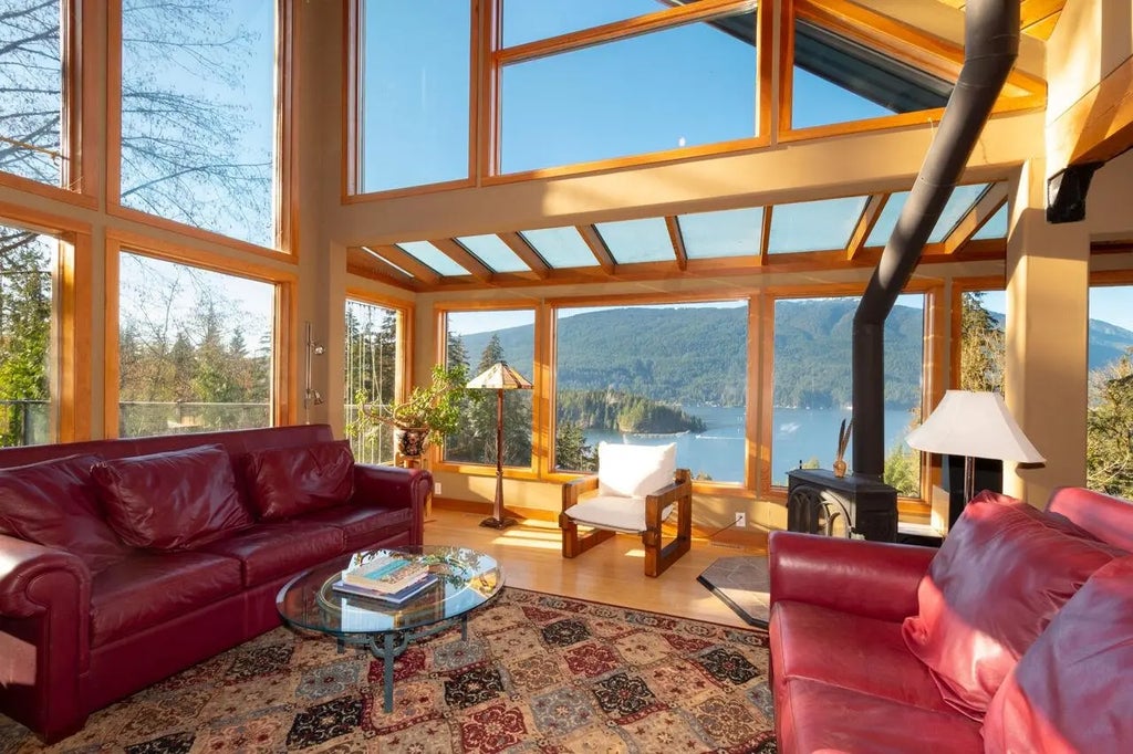 3426 Main Avenue, Belcarra