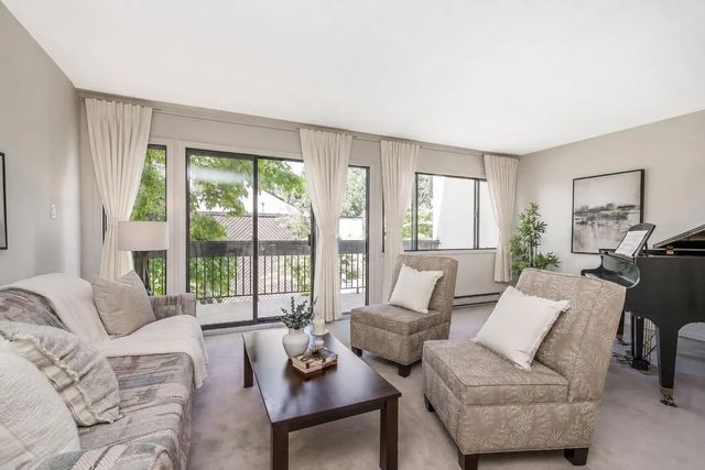 7371 Montecito Drive 8, Burnaby