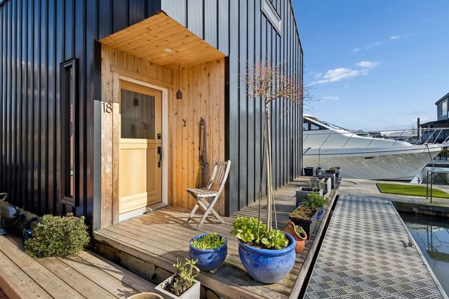 4345 W River Road, Ladner