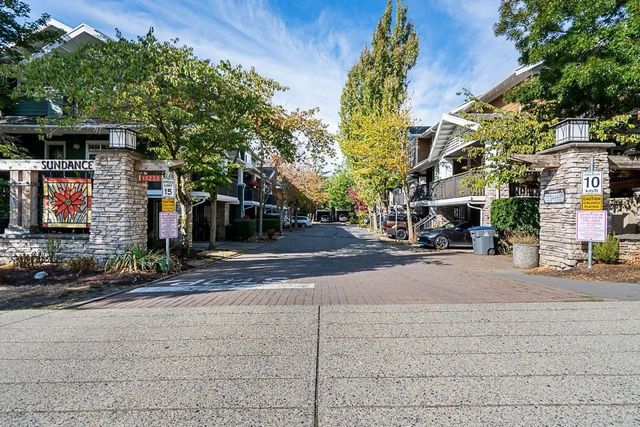 15233 34 Avenue 3, Surrey