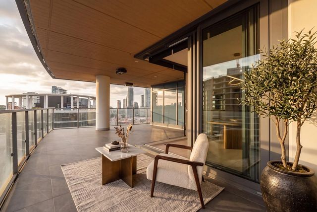 4890 Lougheed Highway 1702, Burnaby