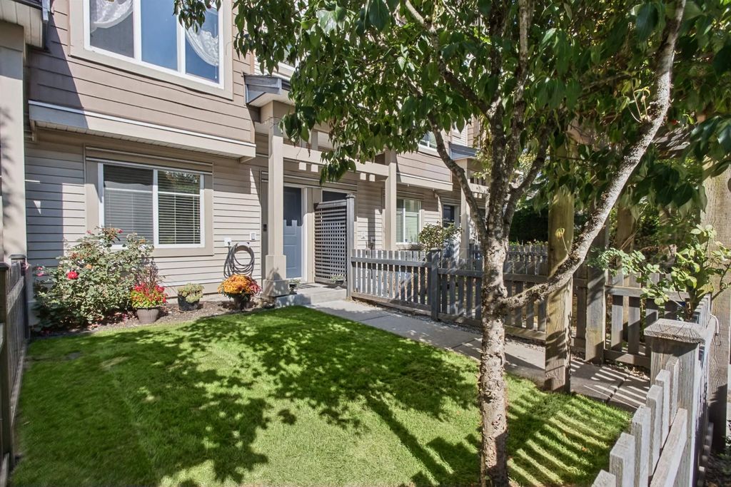 8418 163 Street 16, Surrey