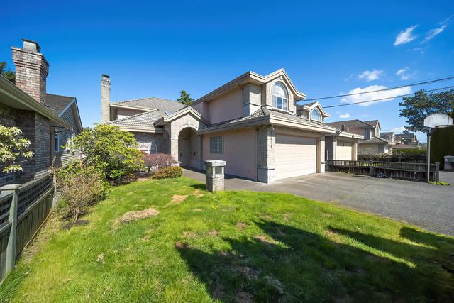 8671 Saunders Road, Richmond