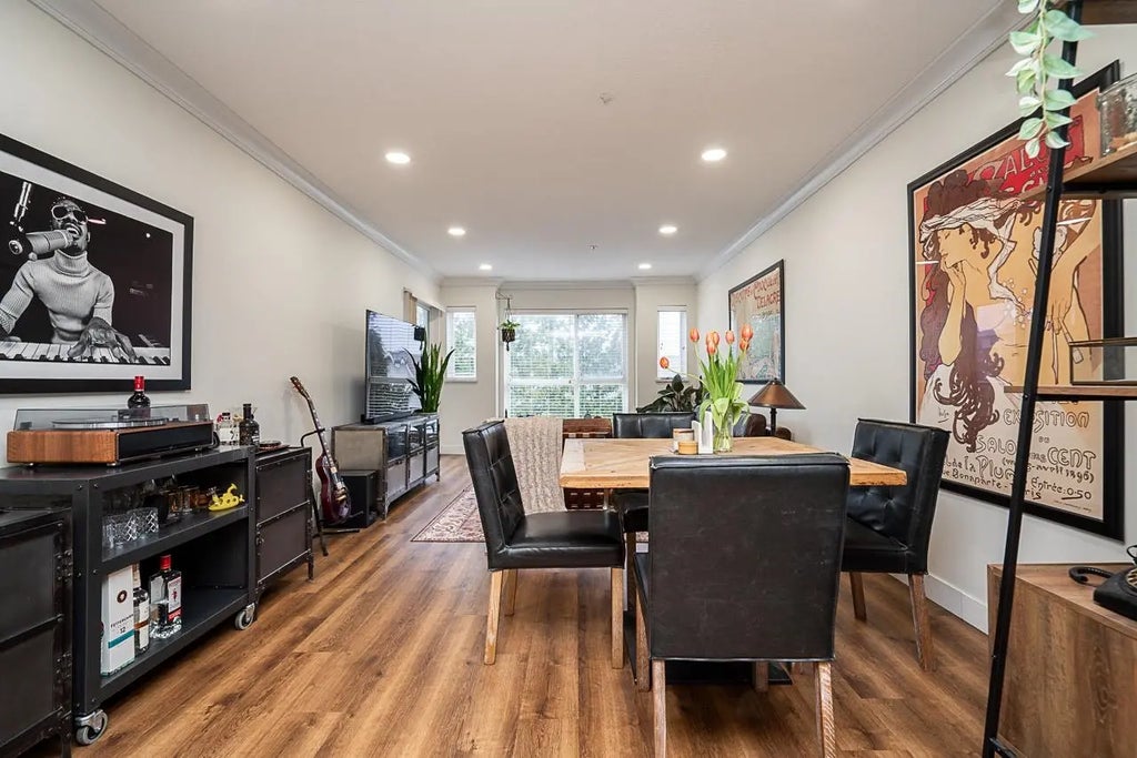 5499 203 Street 307, Langley