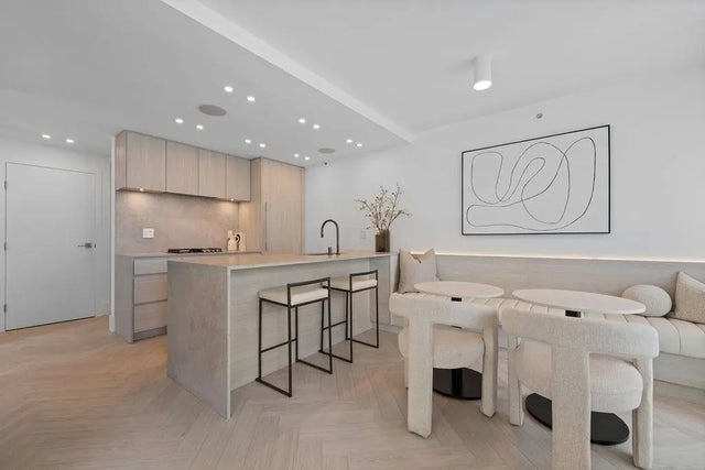 1438 Richards Street 2206, Vancouver