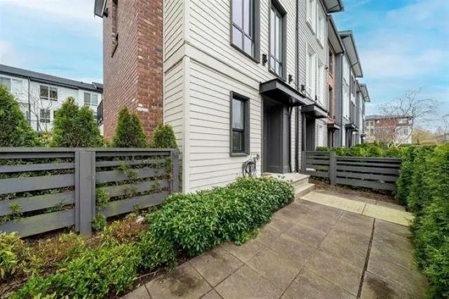 15828 27 Avenue 8, White Rock